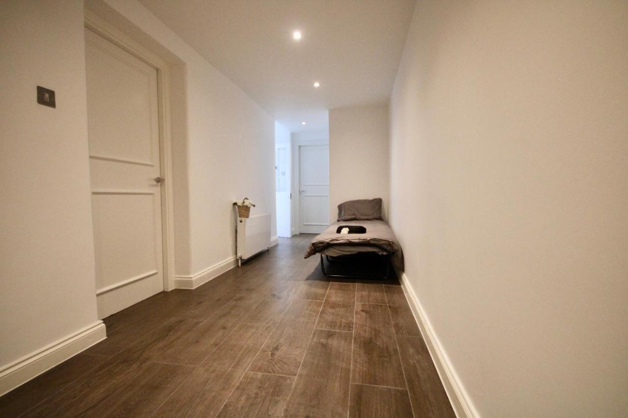 Superb Flat Near Victoria Station Apartment London Exterior photo